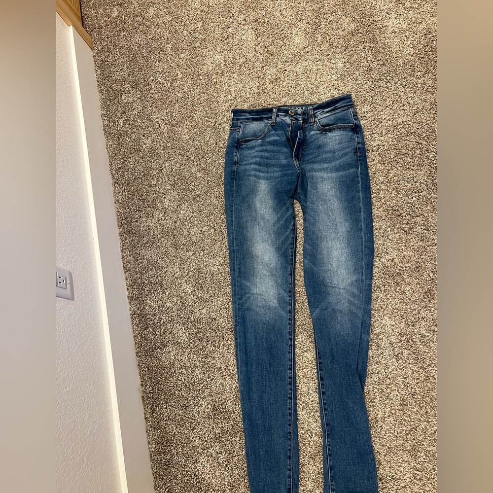 American eagle skinny jeans.
